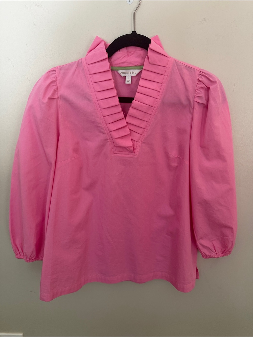 crown & ivy Bright Pink Pleated V-Neck Blouse